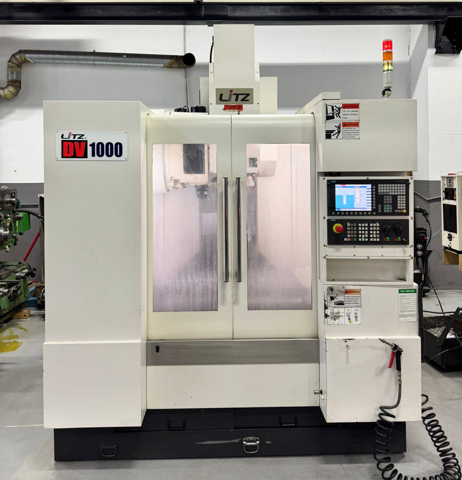 İkinci El LITZ Marka DV-1000 CNC Dik İşleme Merkezi